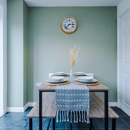 Chic 2 Bed House With Garden & Free Parking Villa Manchester Exterior foto