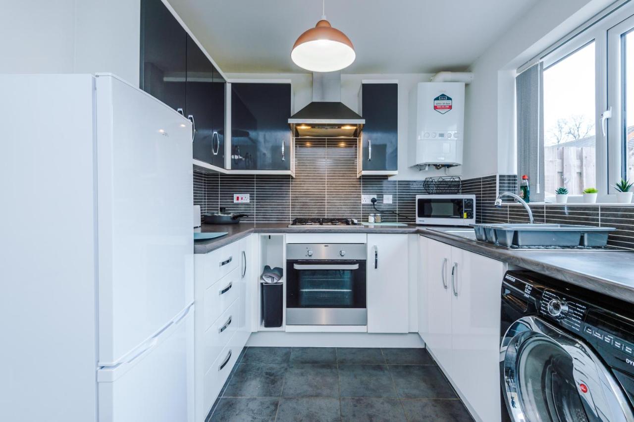 Chic 2 Bed House With Garden & Free Parking Villa Manchester Exterior foto
