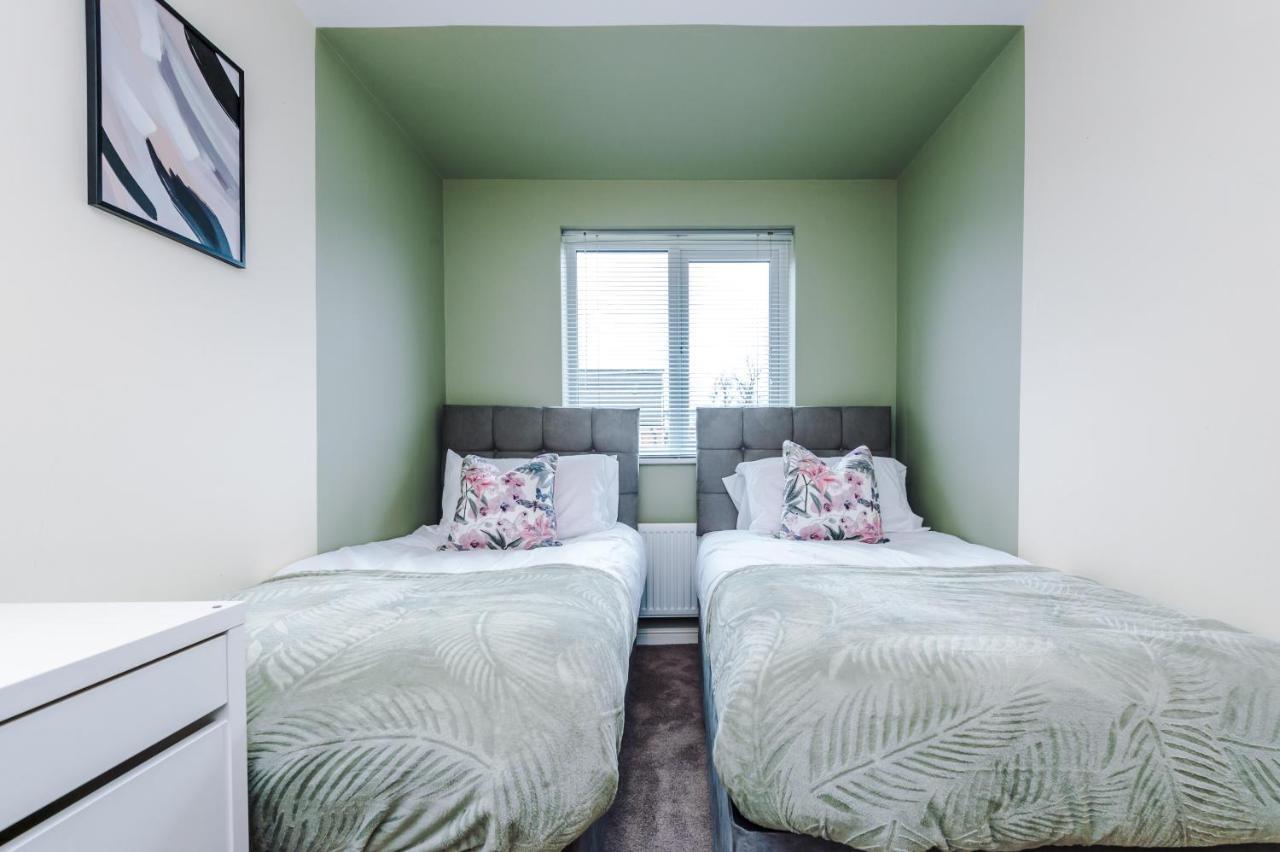 Chic 2 Bed House With Garden & Free Parking Villa Manchester Exterior foto