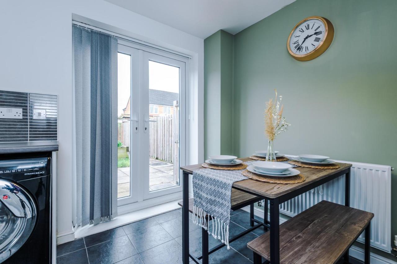 Chic 2 Bed House With Garden & Free Parking Villa Manchester Exterior foto