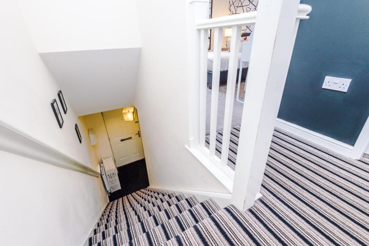 Chic 2 Bed House With Garden & Free Parking Villa Manchester Exterior foto