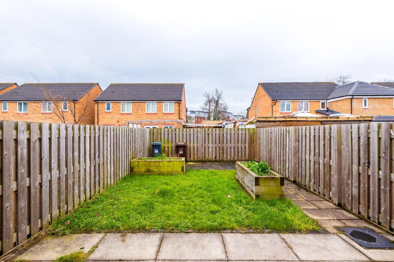 Chic 2 Bed House With Garden & Free Parking Villa Manchester Exterior foto