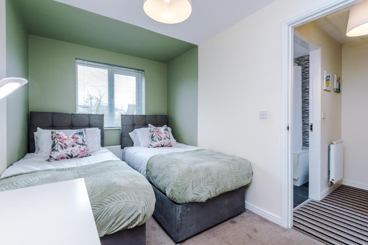 Chic 2 Bed House With Garden & Free Parking Villa Manchester Exterior foto